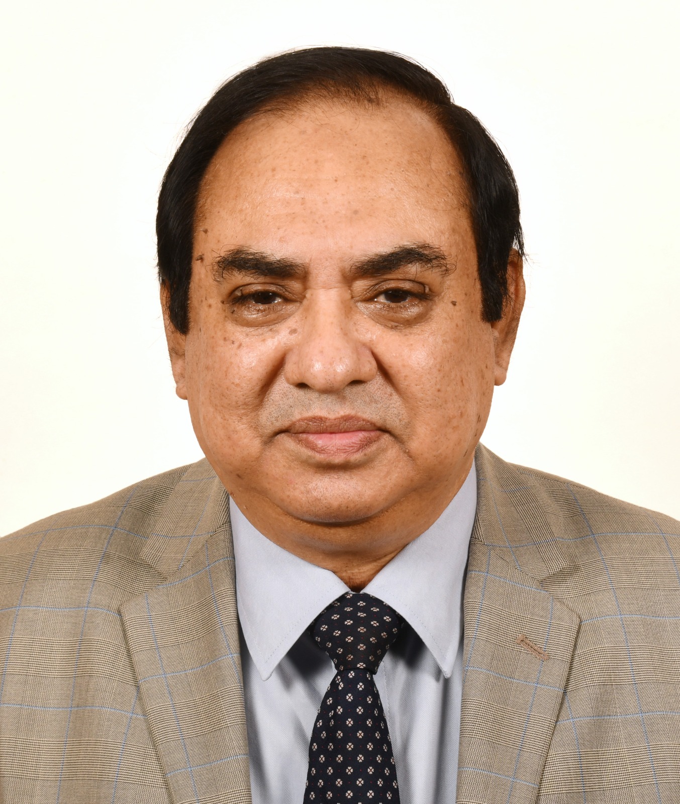 Senior Secretary