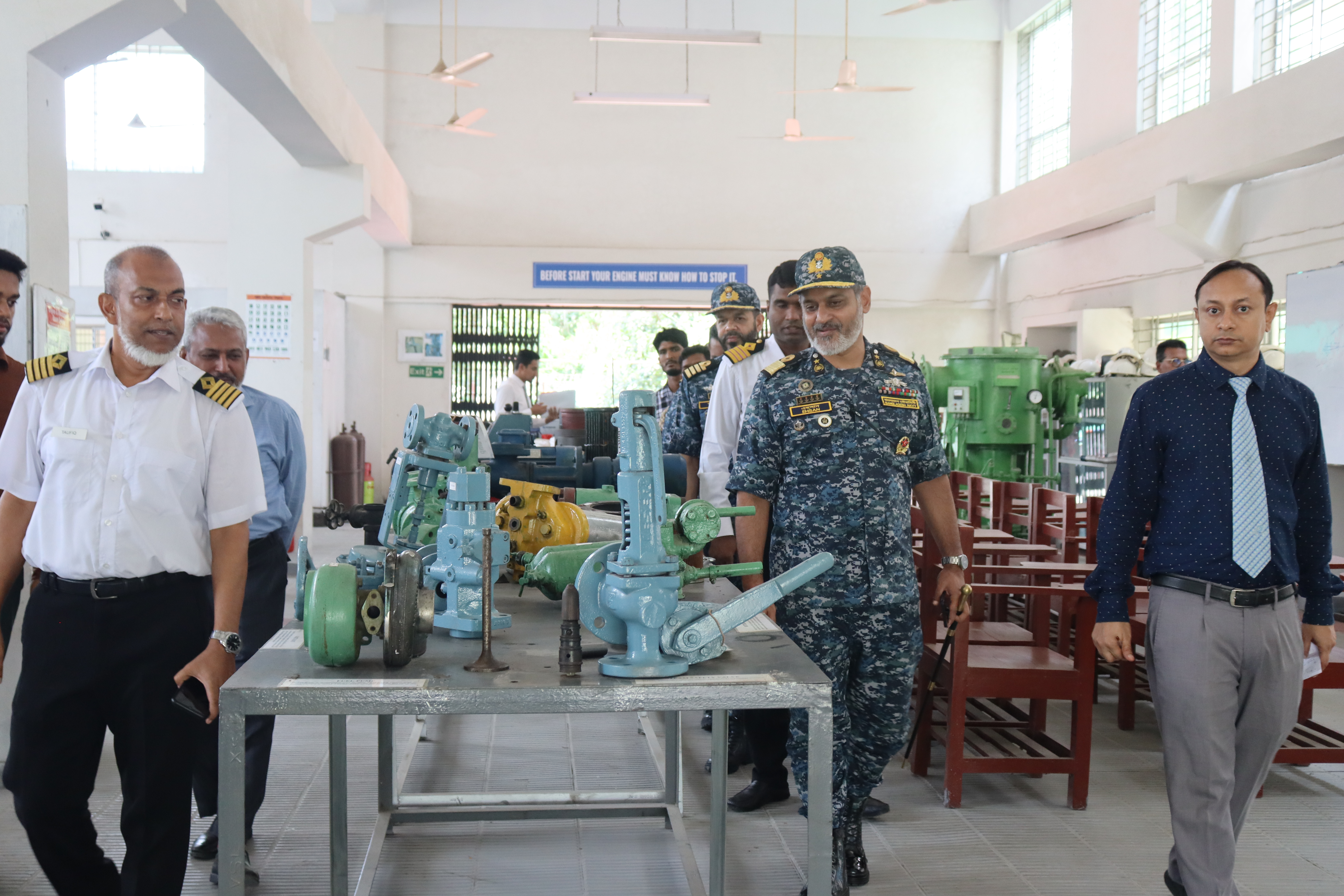 সম্মানিত রেজিস্ট্রার কমোডর মোহাম্মদ এহসানুল্লাহ খানের নেতৃত্বে বিএমইউ পরিদর্শন দলের বার্ষিক পরিদর্শন।