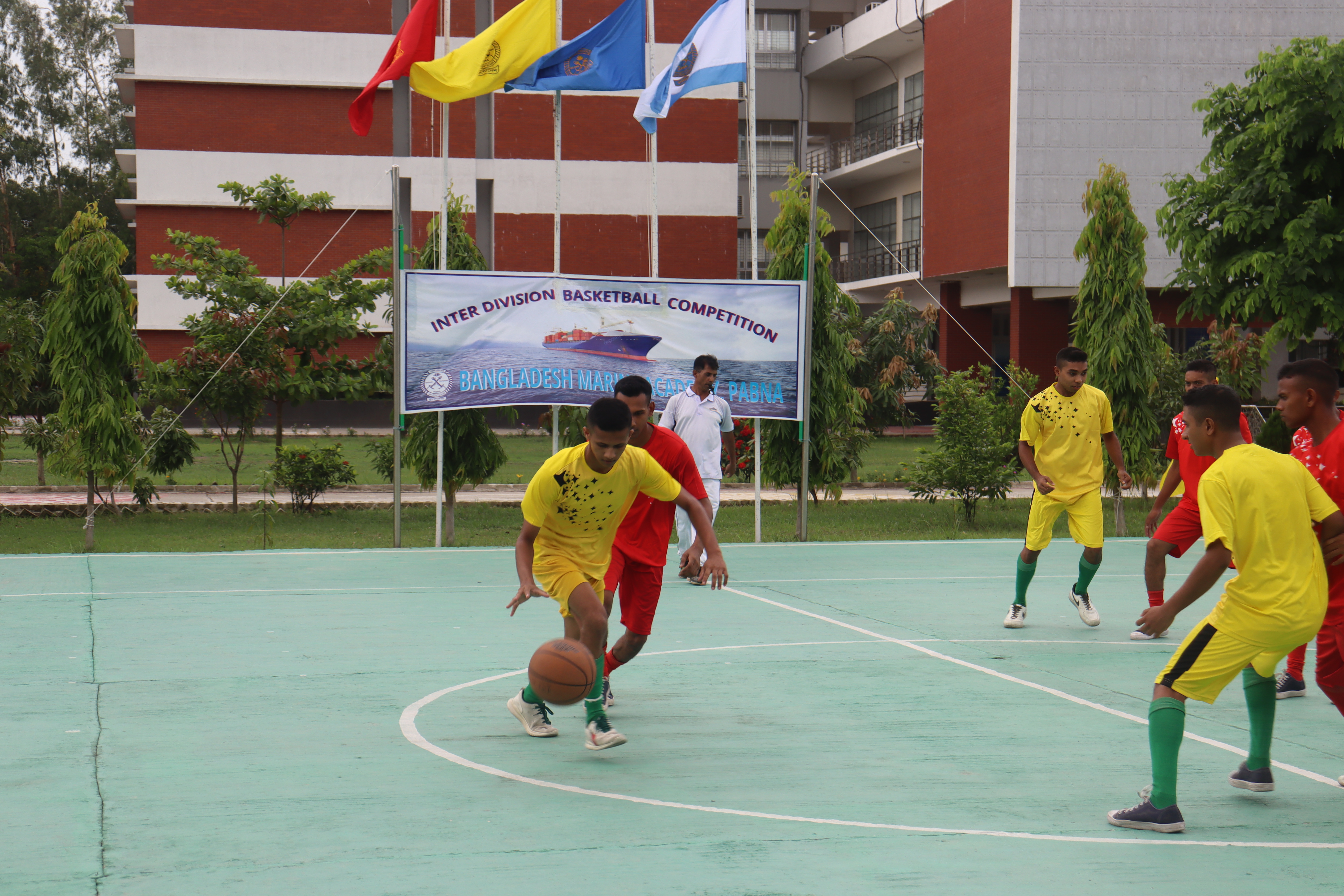ইন্টার ডিভিশন বাসকেট বল প্রতিযোগিতা।