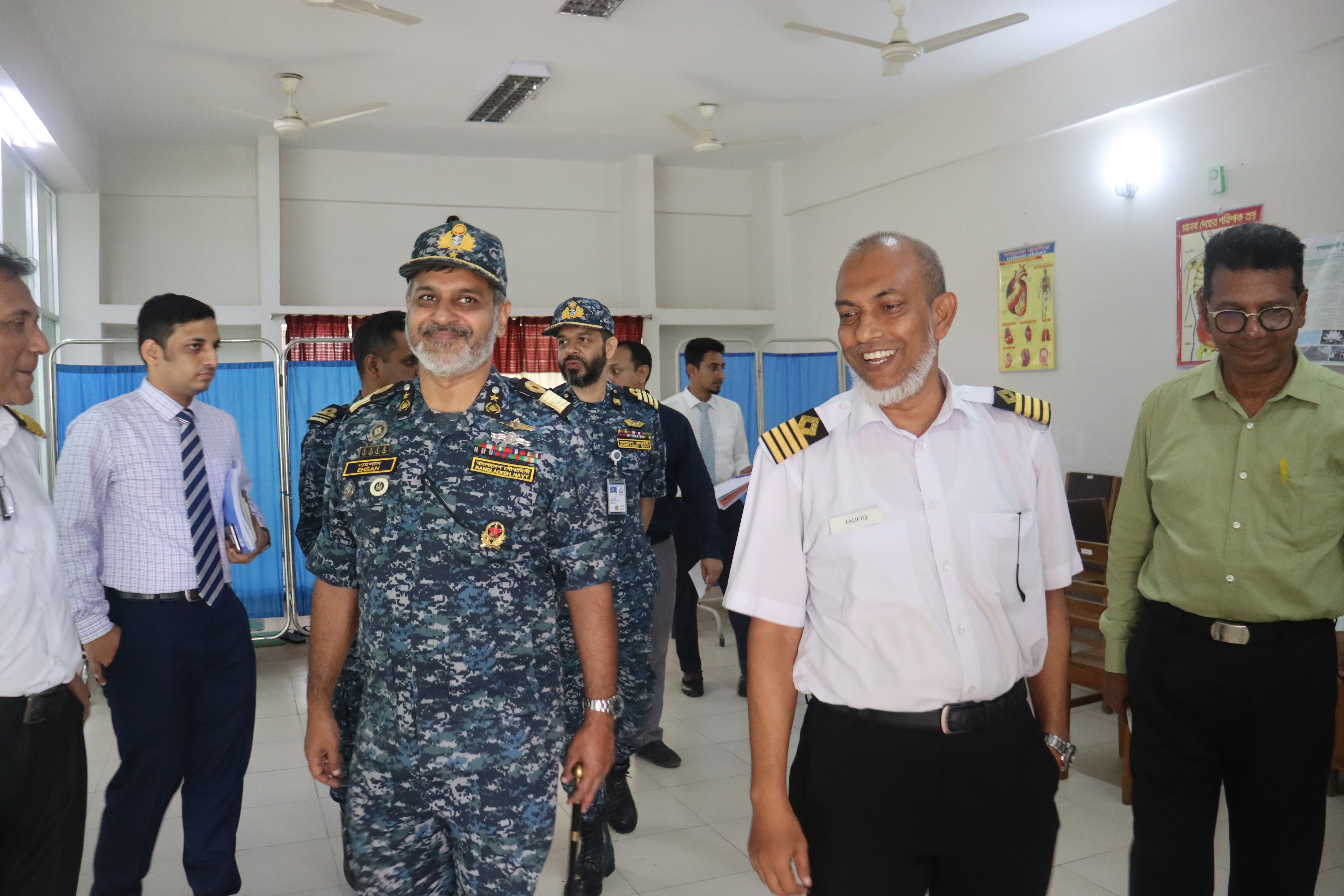 সম্মানিত রেজিস্ট্রার কমোডর মোহাম্মদ এহসানুল্লাহ খানের নেতৃত্বে বিএমইউ পরিদর্শন দলের বার্ষিক পরিদর্শন।