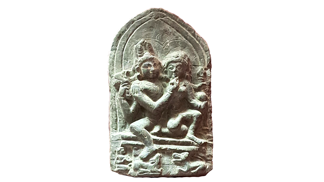 উপকরণ: আগ্নেয় শিলাজাত পাথর | সময়: আনুমানিক ১১-১২ শতাব্দী (?) | প্রাপ্তিস্থান: জেলা প্রশাসকের কার্যালয়, হবিগঞ্জ