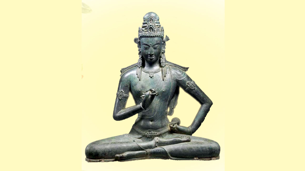 বজ্রসত্ত্ব | উপকরণ: ব্রোঞ্জ | সময়: আনুমানিক নয় - দশ শতাব্দী | প্রাপ্তিস্থান: ভোজ বিহার, ময়নামতি, কুমিল্লা (১৯৯৪ সালে)