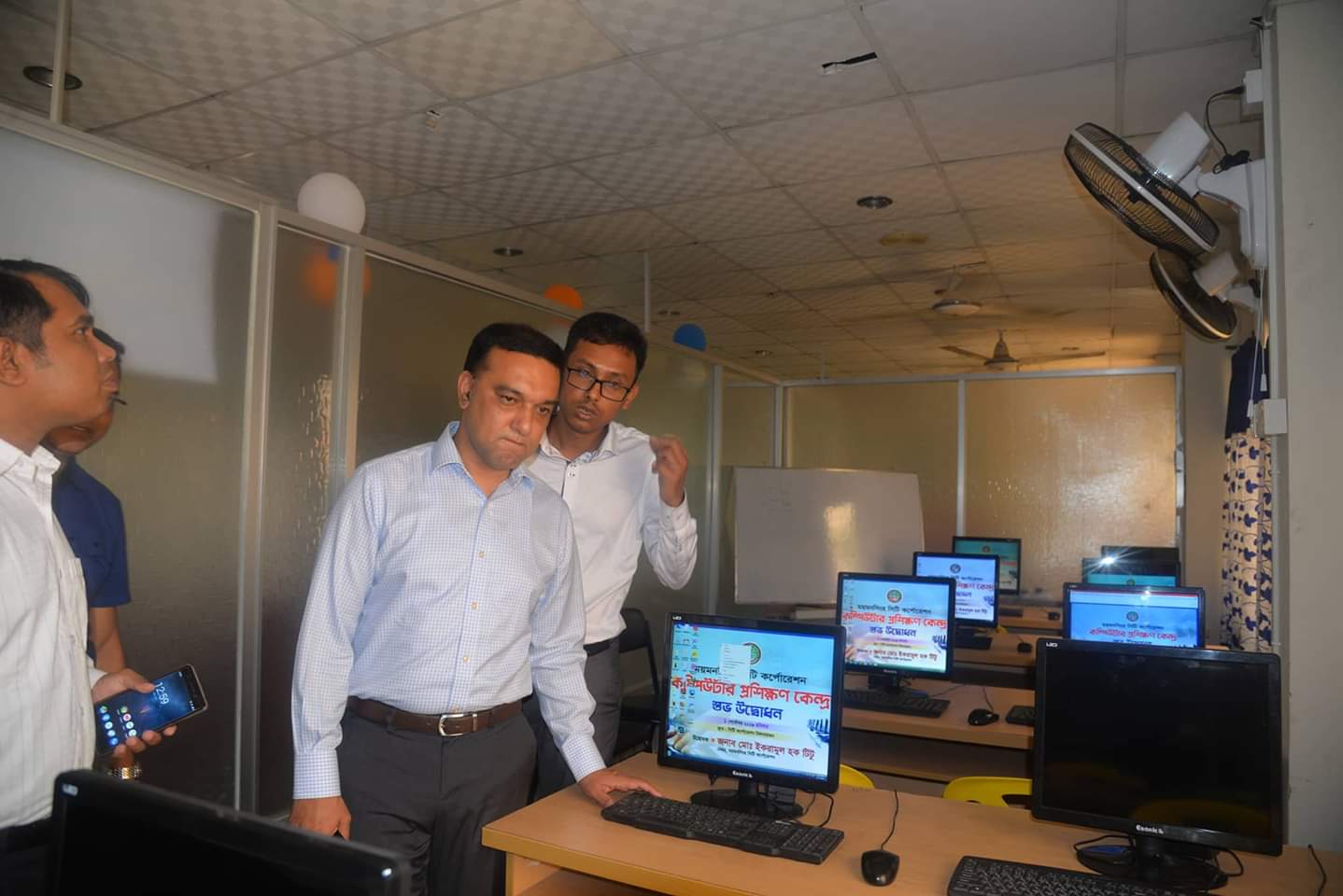 ময়মনসিংহ সিটি কর্পোরেশনের উদ্যোগে কম্পিউটার প্রশিক্ষন কেন্দ্রের উদ্ধোধন