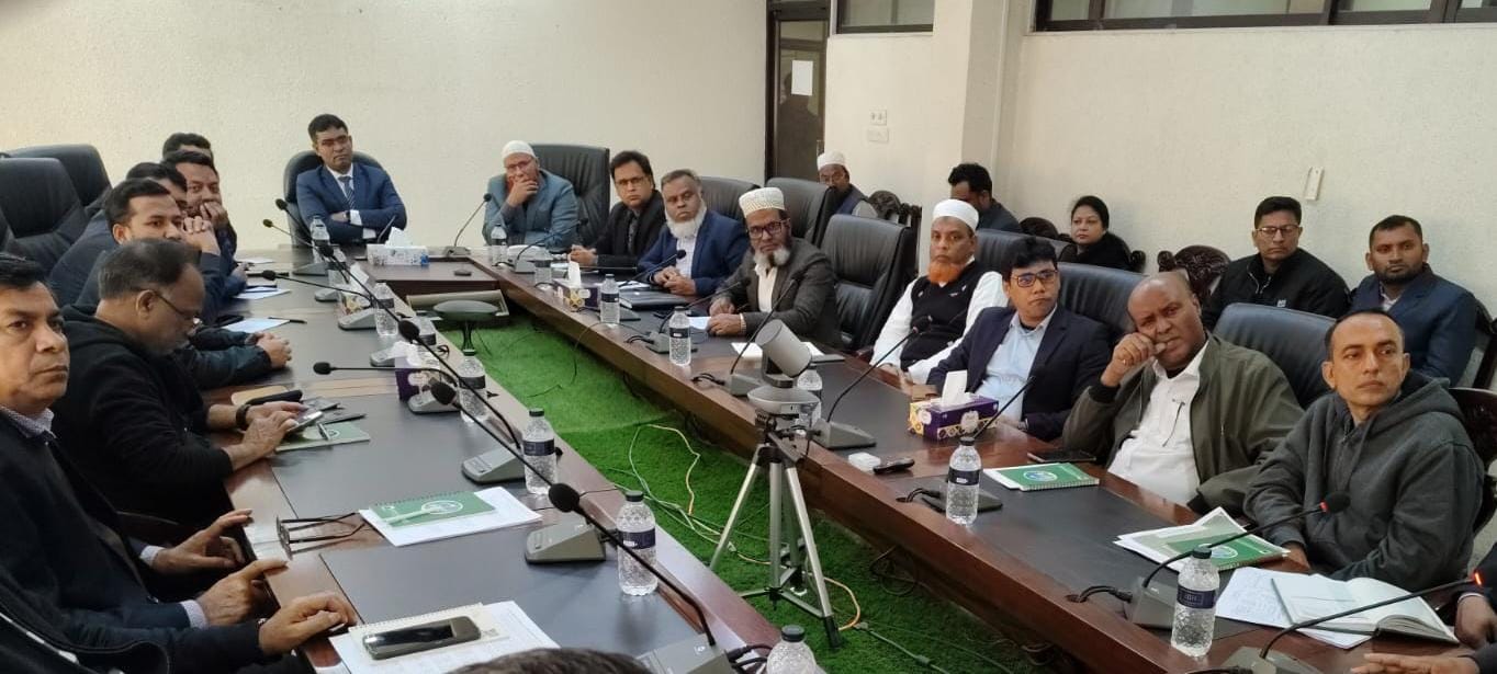 তিনি কর্মকর্তা কর্মচারীদের সঙ্গে মতবিনিময় করেন এবং খনি পরিদর্শন করেন। এ সময় উপস্থিত ছিলেন কোম্পানির ব্যবস্থাপনা পরিচালকসহ অন্যান্য কর্মকর্তাগণ।