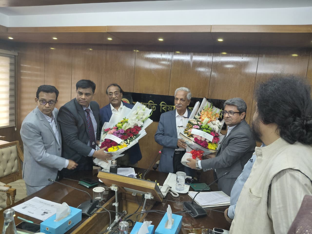 জনাব নিতাই রায় চৌধুরী, এমপি, মাননীয় মন্ত্রী এবং জনাব আলী নেওয়াজ মাহমুদ খৈয়ম, এমপি, মাননীয় প্রতিমন্ত্রী - সংস্কৃতি বিষয়ক মন্ত্রণালয়ে স্বাগতম