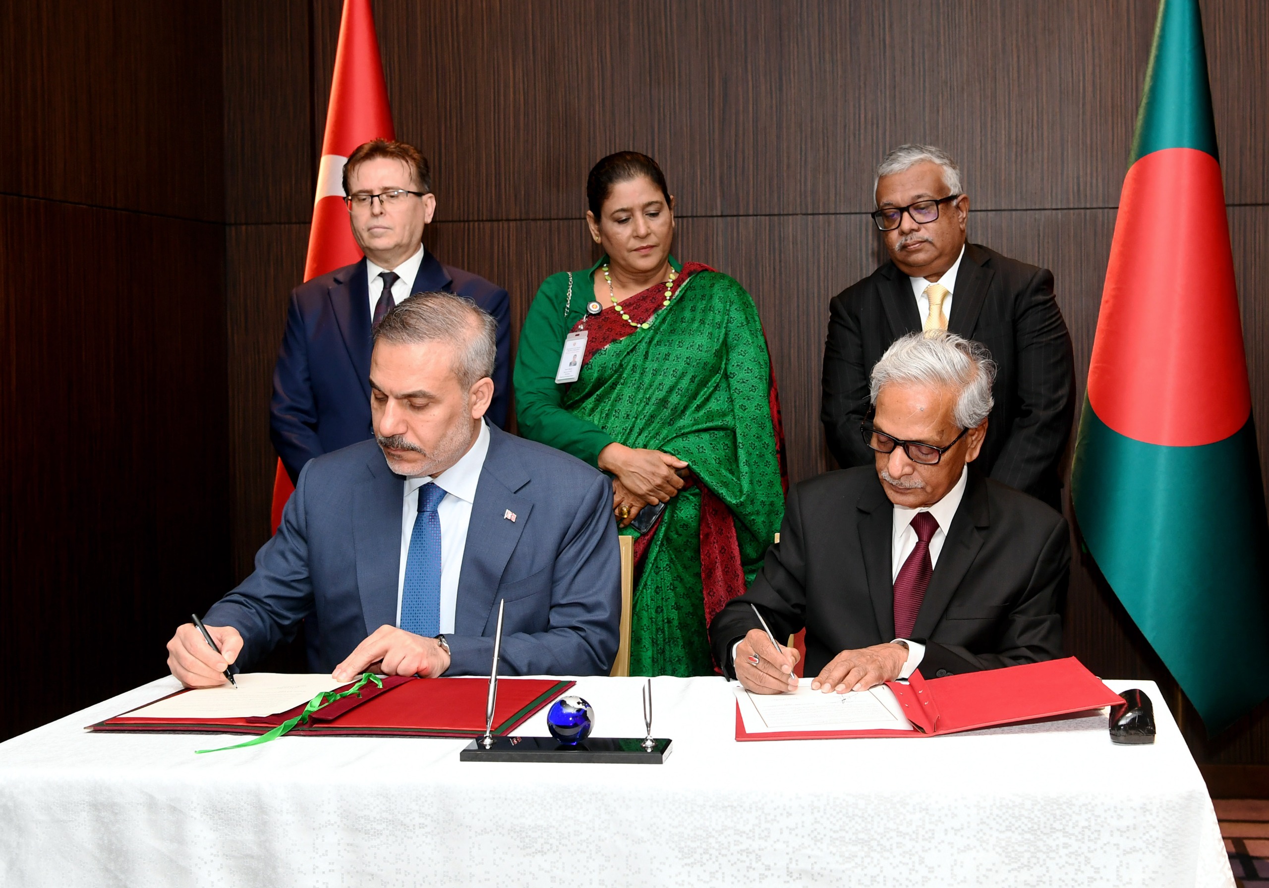 সাংস্কৃতিক সম্পদ সুরক্ষায় বাংলাদেশ ও তুরস্কের ঐতিহাসিক সমঝোতা স্মারক স্বাক্ষর [ঢাকা, ০৫ জুন ২০২৬]।