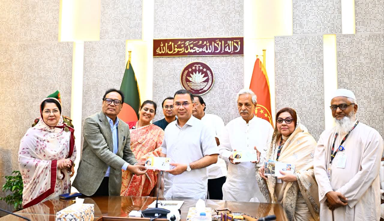 মাননীয় প্রধানমন্ত্রী ‘নজরুল বর্ষ' এর লোগো এবং স্মারক ডাকটিকিট উন্মোচন করেন। [ ২ জুলাই ২০২৬ ]