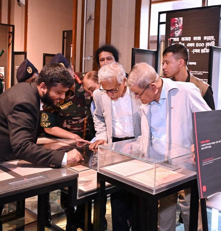 রাষ্ট্রপতি মির্জা ফখরুল ইসলাম আলমগীর জুলাই গণঅভ্যুত্থান স্মৃতি জাদুঘর পরিদর্শন করেন।