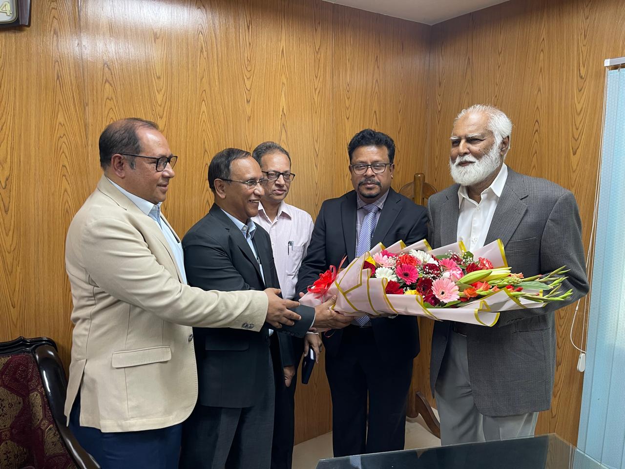 মাননীয় প্রতিমন্ত্রী মহোদয়।