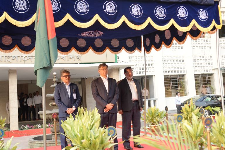 ১৮ ফেব্রুয়ারি ২০২৬ তারিখে নবনিযুক্ত স্বরাষ্ট্রমন্ত্রী সালাহউদ্দিন আহমদ এমপি মন্ত্রণালয়ে পৌঁছলে তাঁকে ফুলেল শুভেচ্ছা জানানোসহ 'গার্ড অভ অনার' প্রদান করা হয়।