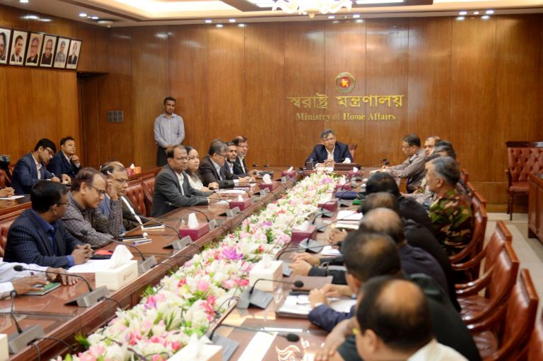 ১৯ ফেব্রুয়ারি ২০২৬ তারিখে নবনিযুক্ত স্বরাষ্ট্রমন্ত্রী সালাহউদ্দিন আহমদ এমপি মন্ত্রণালয়ের আওতাধীন বিভিন্ন দপ্তর-সংস্থার প্রধানগণের সাথে মতবিনিময় সভায় অংশগ্রহণ করেন।