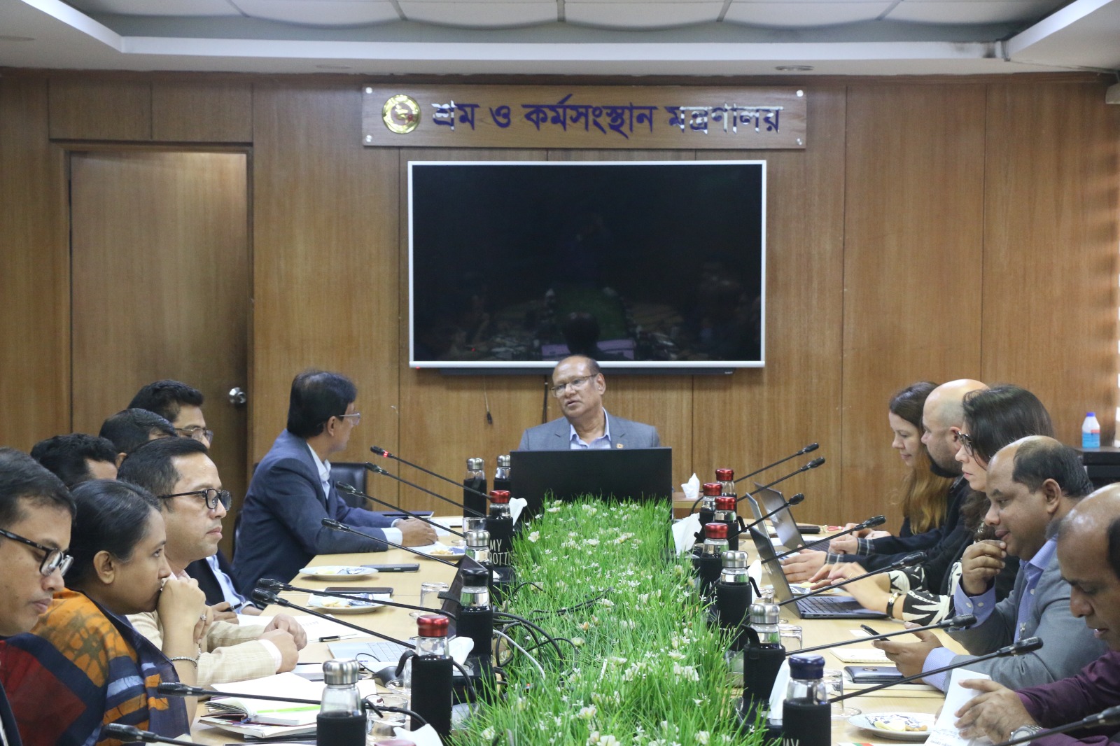 ইউরোপীয় ইউনিয়নের কর্মকর্তাগণের সাথে সভা