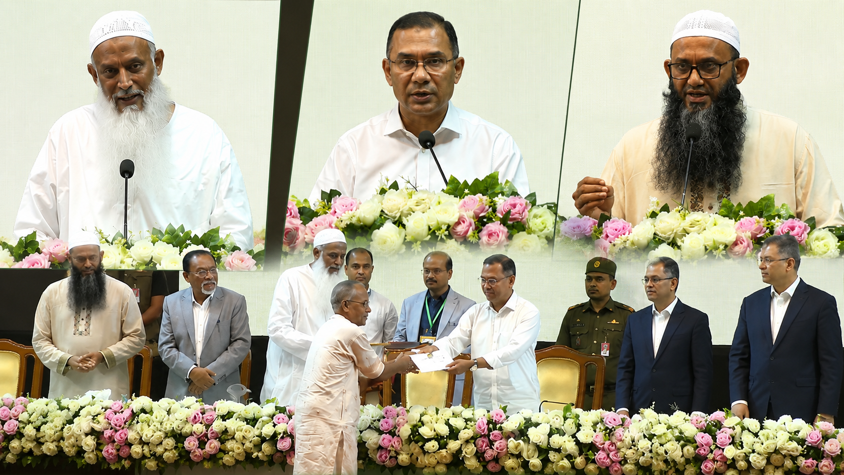 শুভ জন্মাষ্টমী উপলক্ষ্যে মাননীয় প্রধানমন্ত্রী জনাব তারেক রহমান, এমপি এর সাথে সনাতন ধর্মাবলম্বী গণ্যমান্য ব্যক্তিগণের শুভেচ্ছা বিনিময় ও পুরোহিত-সেবাইতগণের মধ্যে সম্মানি বিতরণ।
