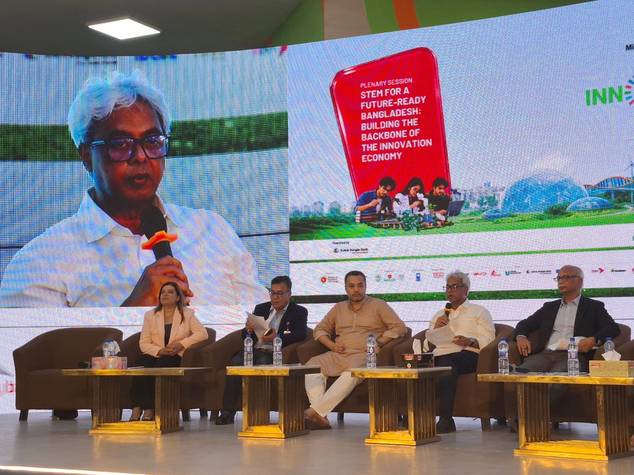 বাংলাদেশ ইনোভেশন ফেয়ার ২০২৬-এর উদ্বোধনী অনুষ্ঠানে বক্তৃতা করেন বিজ্ঞান ও প্রযুক্তি মন্ত্রণালয়ের সচিব জনাব মোঃ আনোয়ার হোসেন