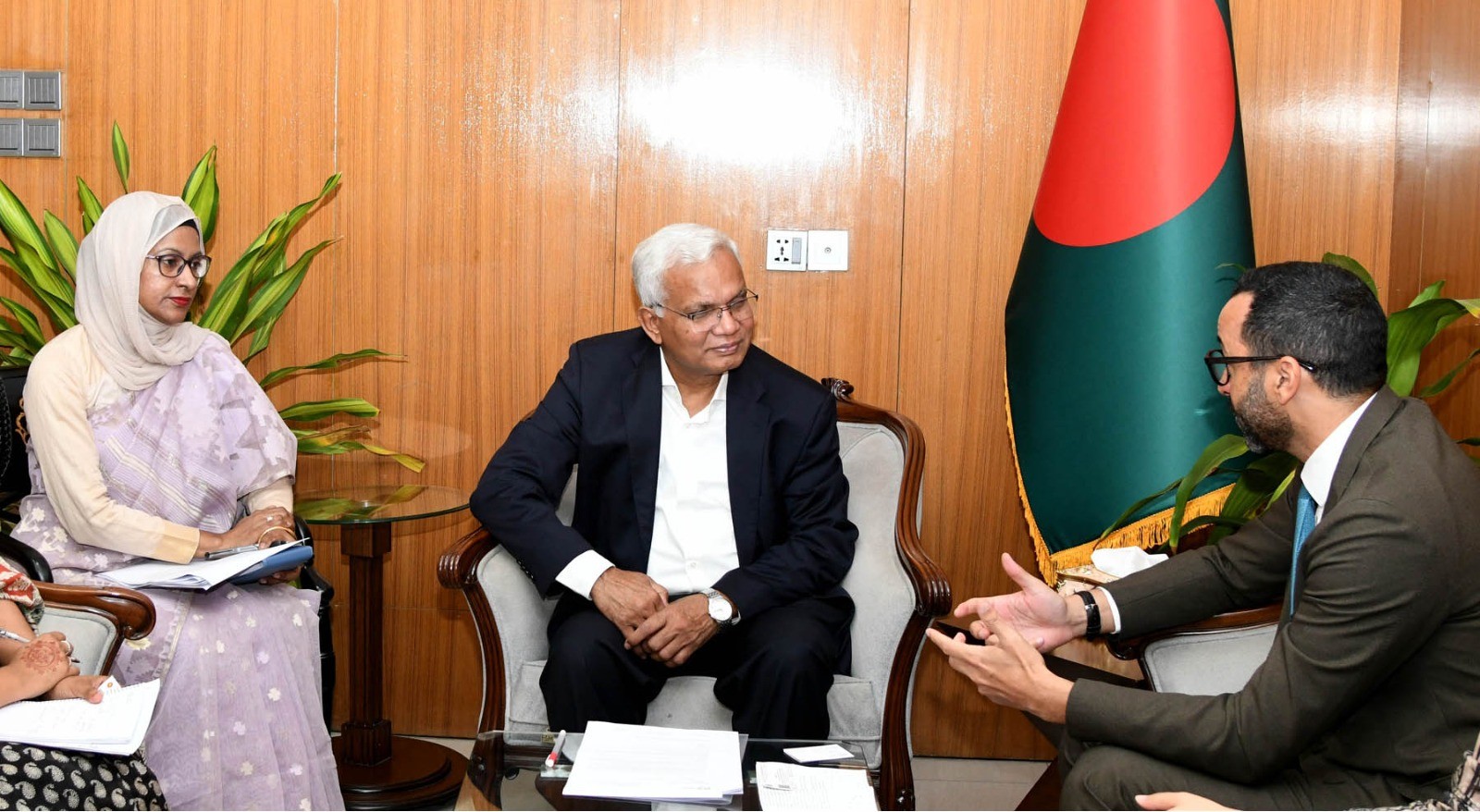 ILO প্রতিনিধি দলের সাথে মাননীয় মন্ত্রী অধ্যাপক ডাঃ এ.জেড.এম. জাহিদ হোসেন মহোদয়ের সাক্ষাৎ