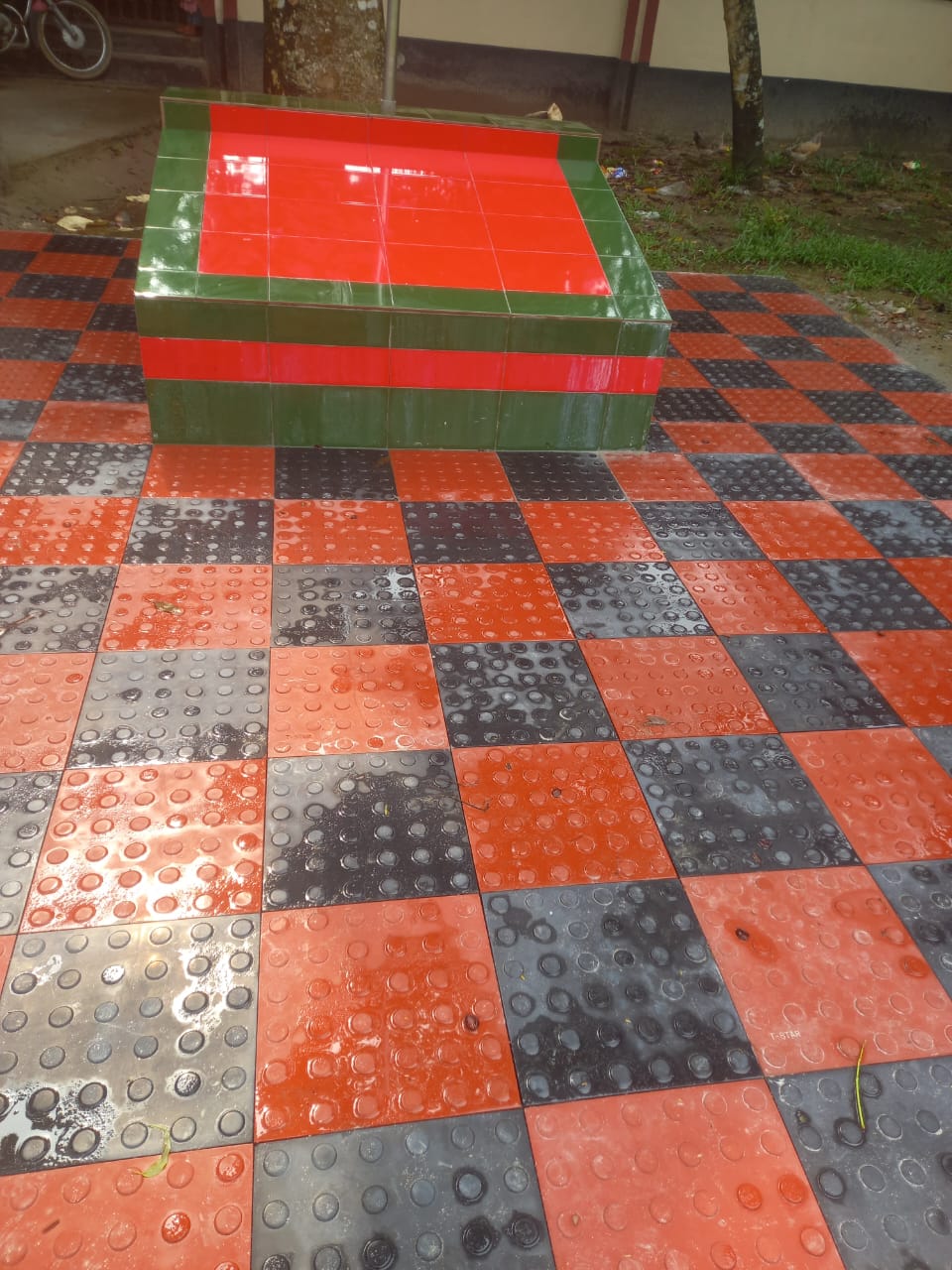 নতুন পতাকা স্ট্যান্ড নির্মান