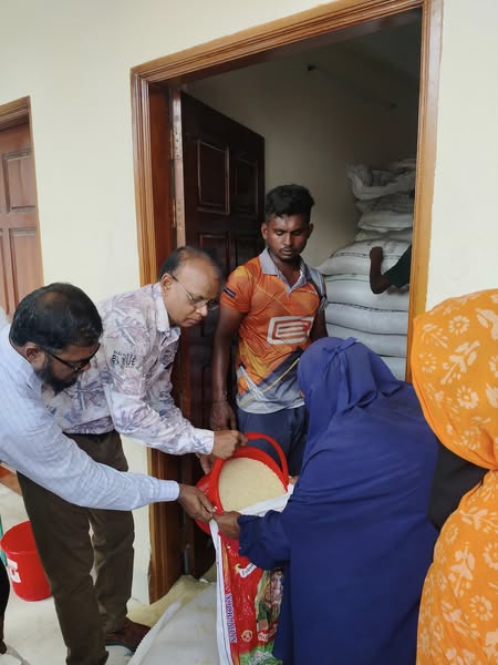 ভিজিএফ চাউল বিতরন