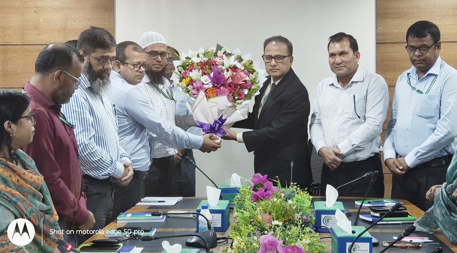 দেশের ক্ষুদ্রঋণ প্রতিষ্ঠানগুলোর নিয়ন্ত্রক সংস্থা মাইক্রোক্রেডিট রেগুলেটরি অথরিটির (এমআরএ) নির্বাহী ভাইস চেয়ারম্যান পদে গত ৯ অক্টোবর, ২০২৪ তারিখ অপরাহ্ণে যোগদান করেছেন ঢাকা বিশ্ববিদ্যালয়ের অর্থনীতি বিভাগের অধ্যাপক ও গবেষক মোহাম্মদ হেলাল উদ্দিন।