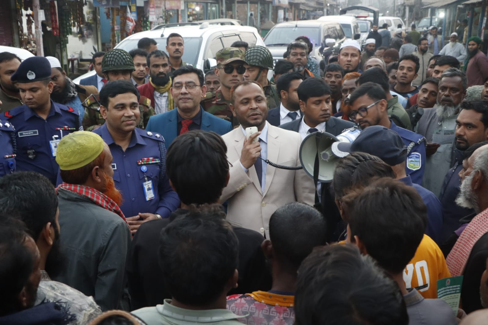 আইন শৃঙ্খলা সংক্রান্ত