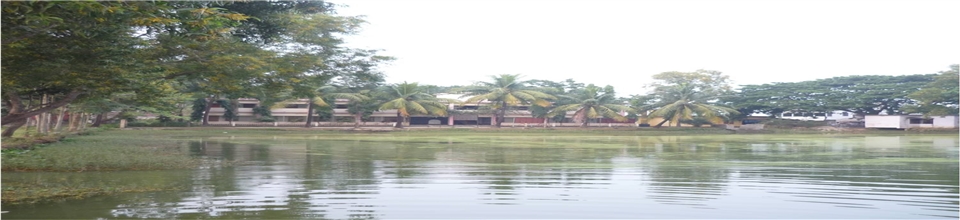 উপজেলা অফিসের সামনে এই বিশাল পুকুর অবস্থিত ।