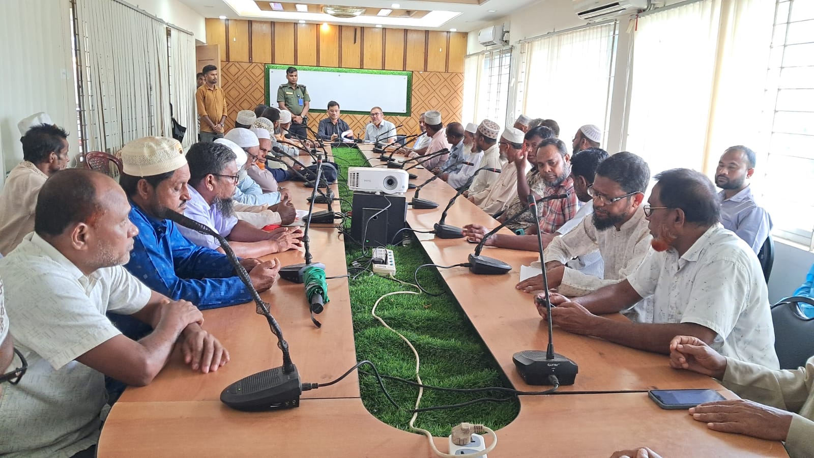 নালিতাবাড়ী উপজেলার সকল শিক্ষা প্রতিষ্ঠানের প্রধান শিক্ষক ও সুপার দের নিয়ে মিটিং