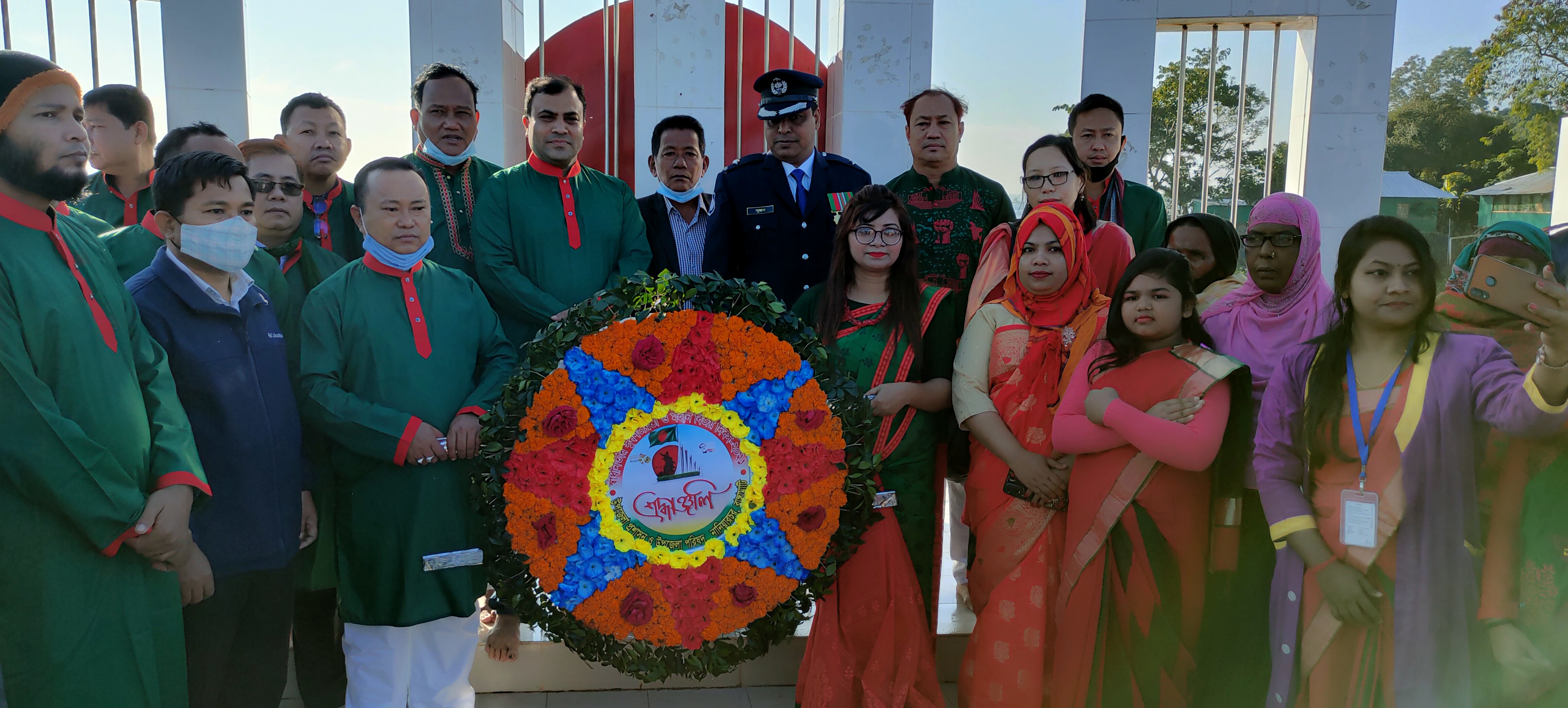 বিজয়ের সুবর্ণজয়ন্তী - ২০২১ শহিদ মিনারে পুস্পস্তবক অর্পণ।