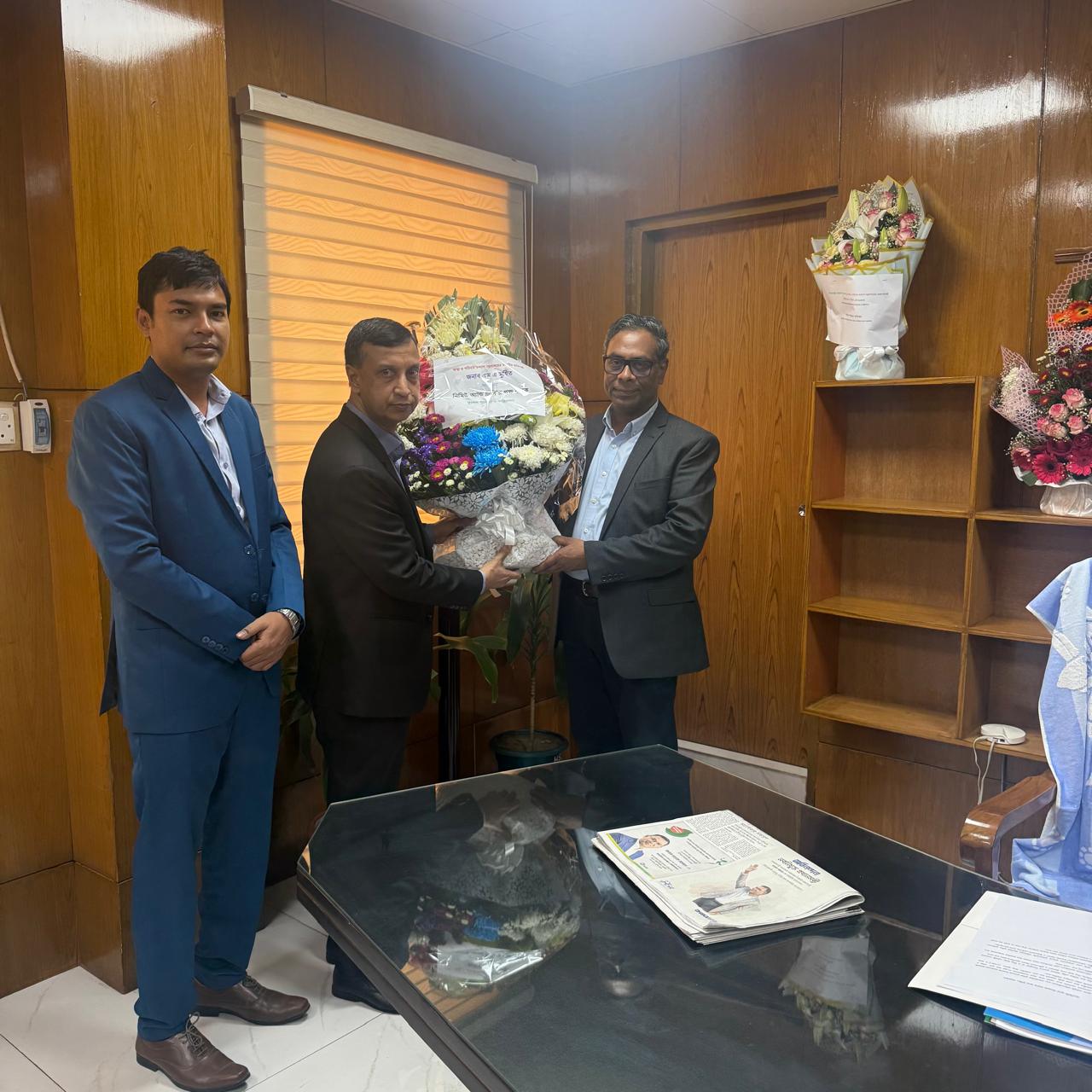 স্বাস্থ্য ও পরিবার কল্যাণ মন্ত্রণালয়ের মাননীয় প্রতিমন্ত্রী জনাব এম এ মুহিত মহোদয় কে নিমিউ অ্যান্ড টিসি’র পক্ষ থেকে ফুলেল শুভেচ্ছা ও অভিনন্দন