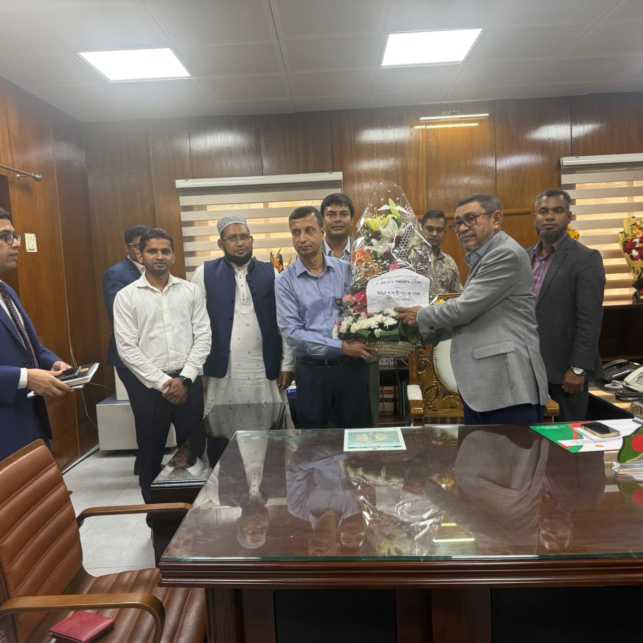 স্বাস্থ্য ও পরিবার কল্যাণ মন্ত্রণালয়ের মাননীয় মন্ত্রী সরদার মোঃ সাখাওয়াত হোসেন মহোদয় কে নিমিউ অ্যান্ড টিসি’র পক্ষ থেকে ফুলেল শুভেচ্ছা ও অভিনন্দন