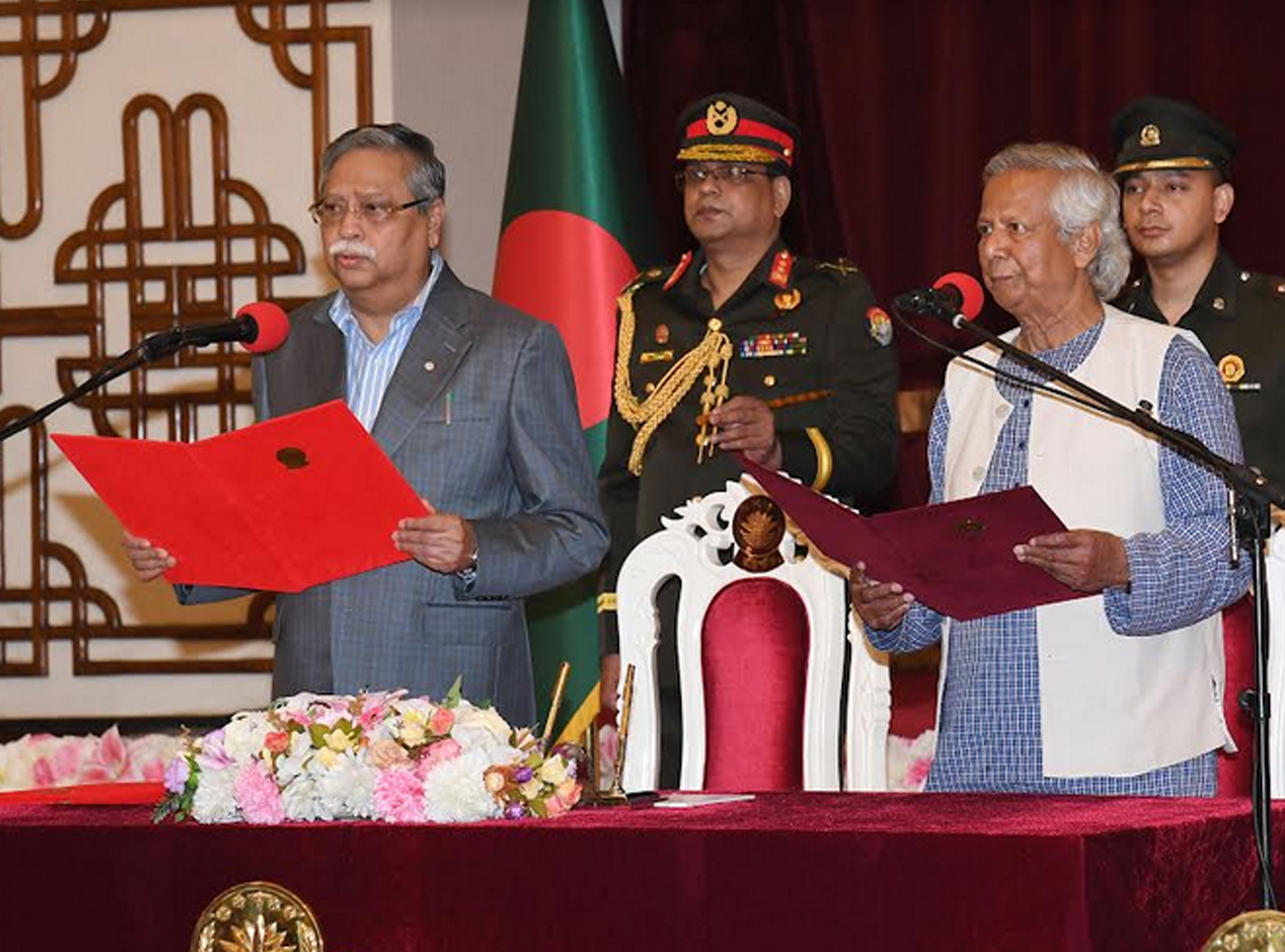 মাননীয় প্রধান উপদেষ্টার শপথ গ্রহণ