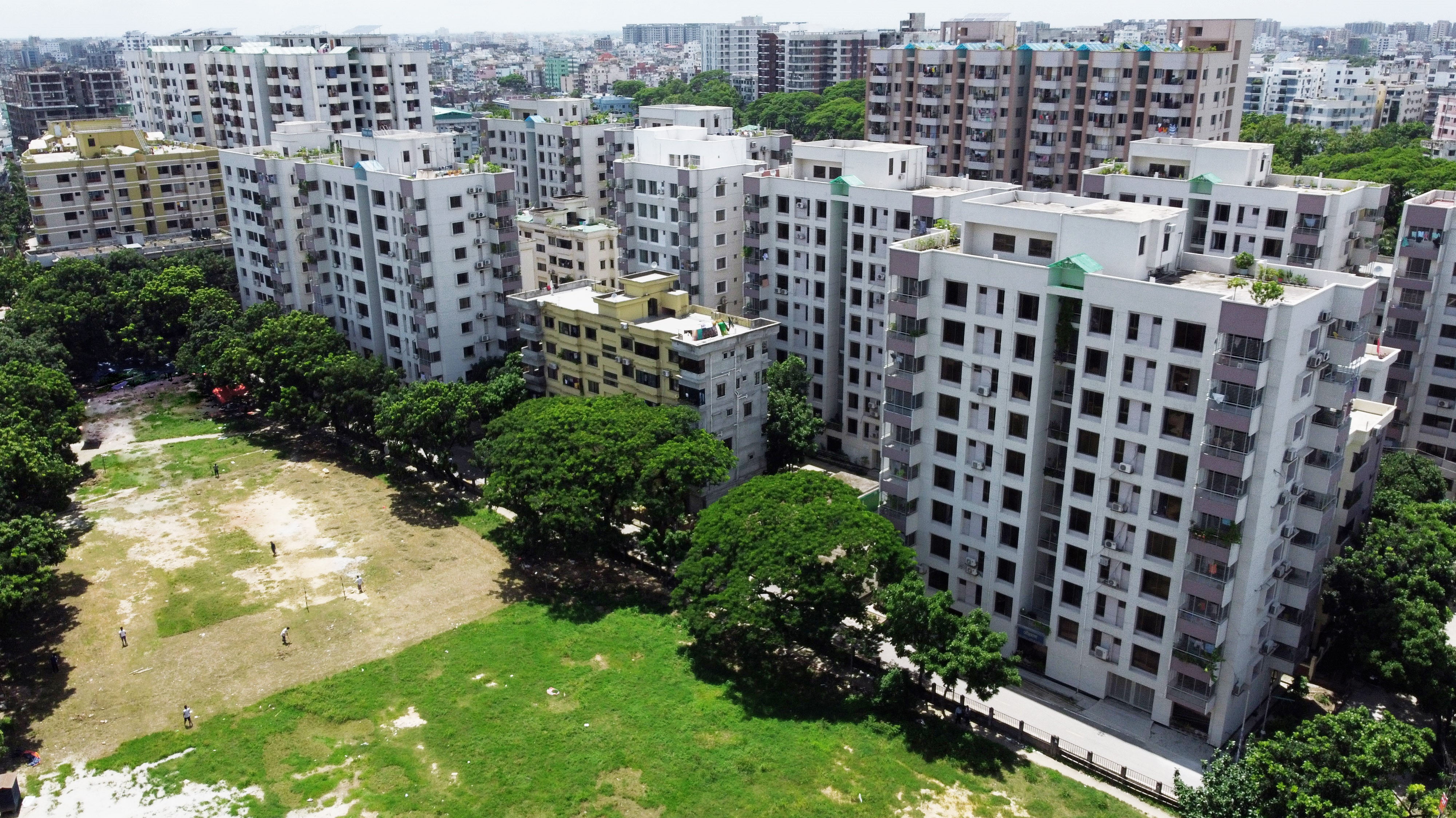ঢাকার লালমাটিয়াস্থ হাউজিং এস্টেট সরকারি কর্মকর্তাদের জন্য ১৩২ টি (সংশোধিত ১৫৩ টি) আবাসিক ফ্ল্যাট নির্মাণ প্রকল্প