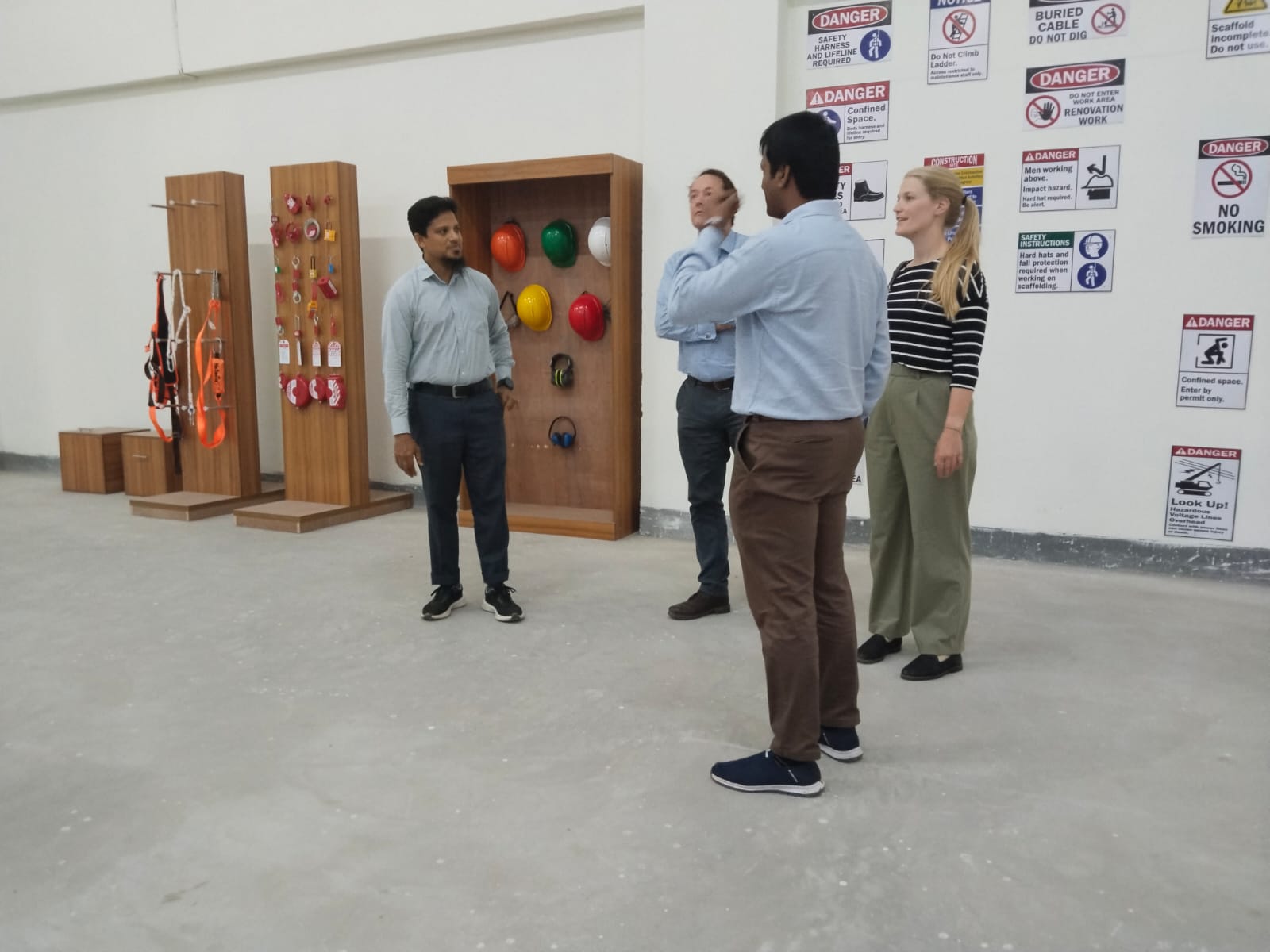 কনস্ট্রাকশন ল্যাব পরিদর্শন