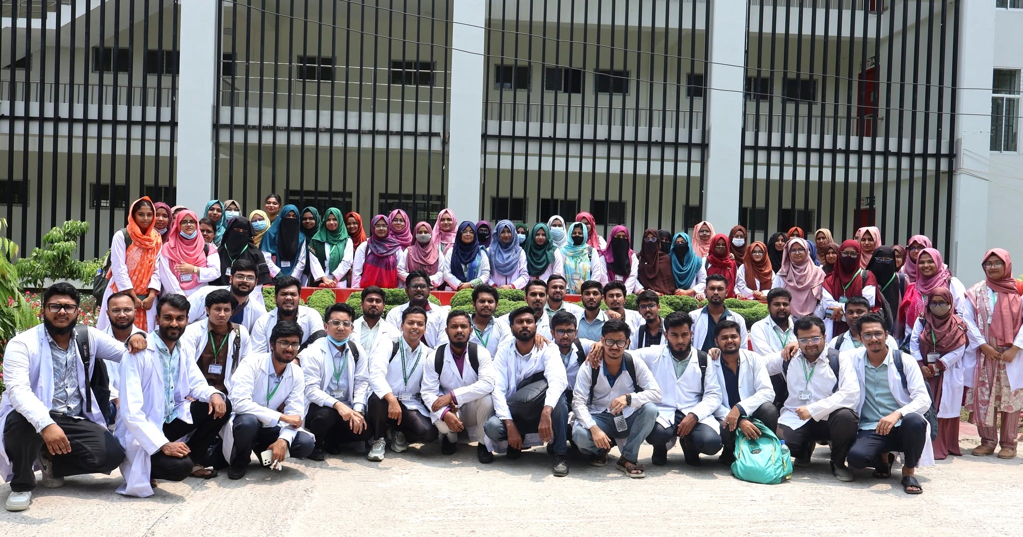 ইসলামী ব্যাংক মেডিকেল কলেজ, রাজশাহী এর প্রতিনিধিগণ (শিক্ষক ও ছাত্র-ছাত্রীবৃন্দ) কর্তৃক NOSHTRI পরিদর্শন।
