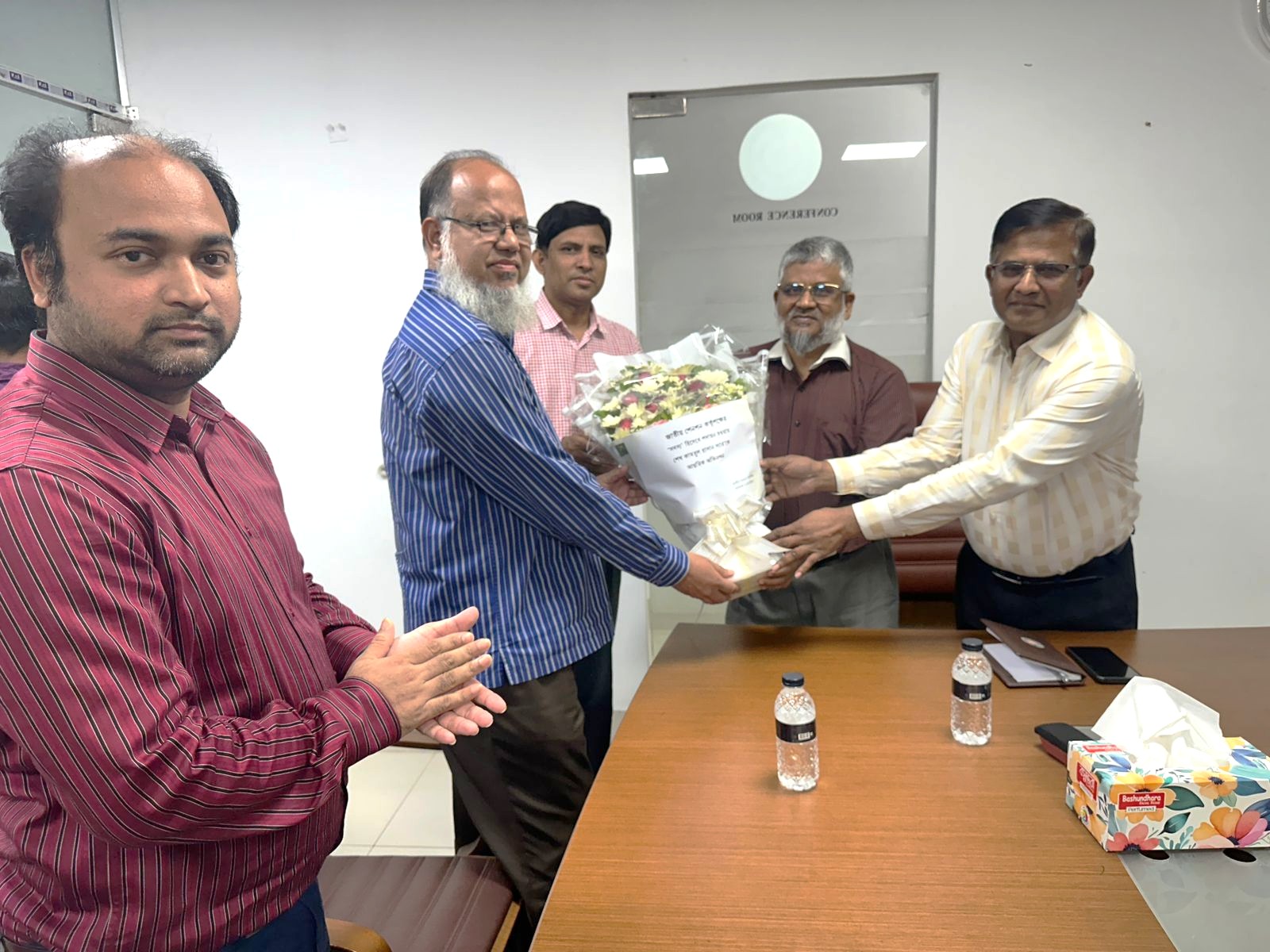 জাতীয় পেনশন কর্তৃপক্ষের নতুন সদস্য শেখ কামরুল হাসান মহোদয়কে ফুলেল শুভেচ্ছা।