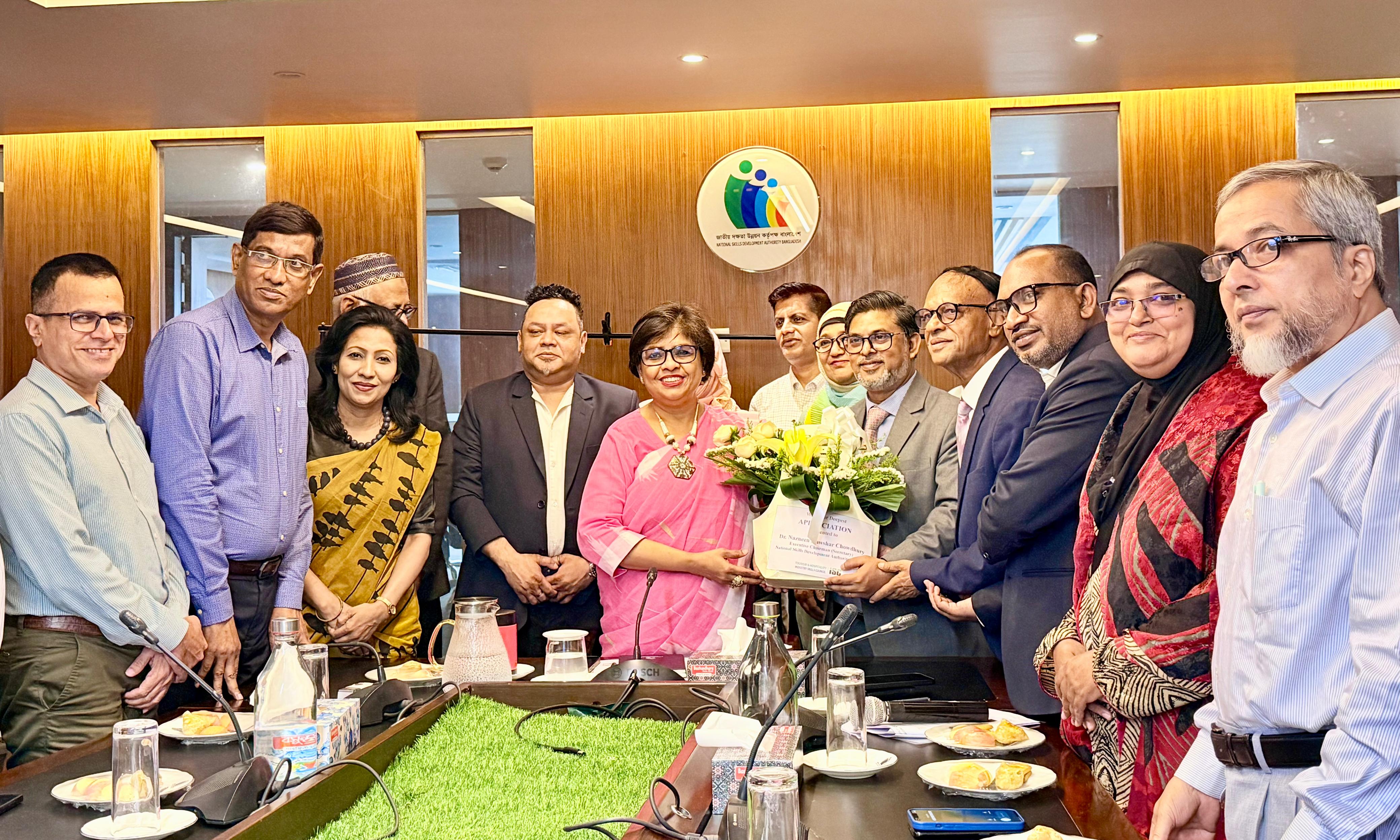 ট্যুরিজম অ্যান্ড হসপিটালিটি ইন্ডাস্ট্রি স্কিলস কাউন্সিলের নবনির্বাচিত পরিচালনা পর্ষদের এনএসডিএ নির্বাহী চেয়ারম্যানের (সচিব) সঙ্গে সৌজন্য সাক্ষাৎ ।