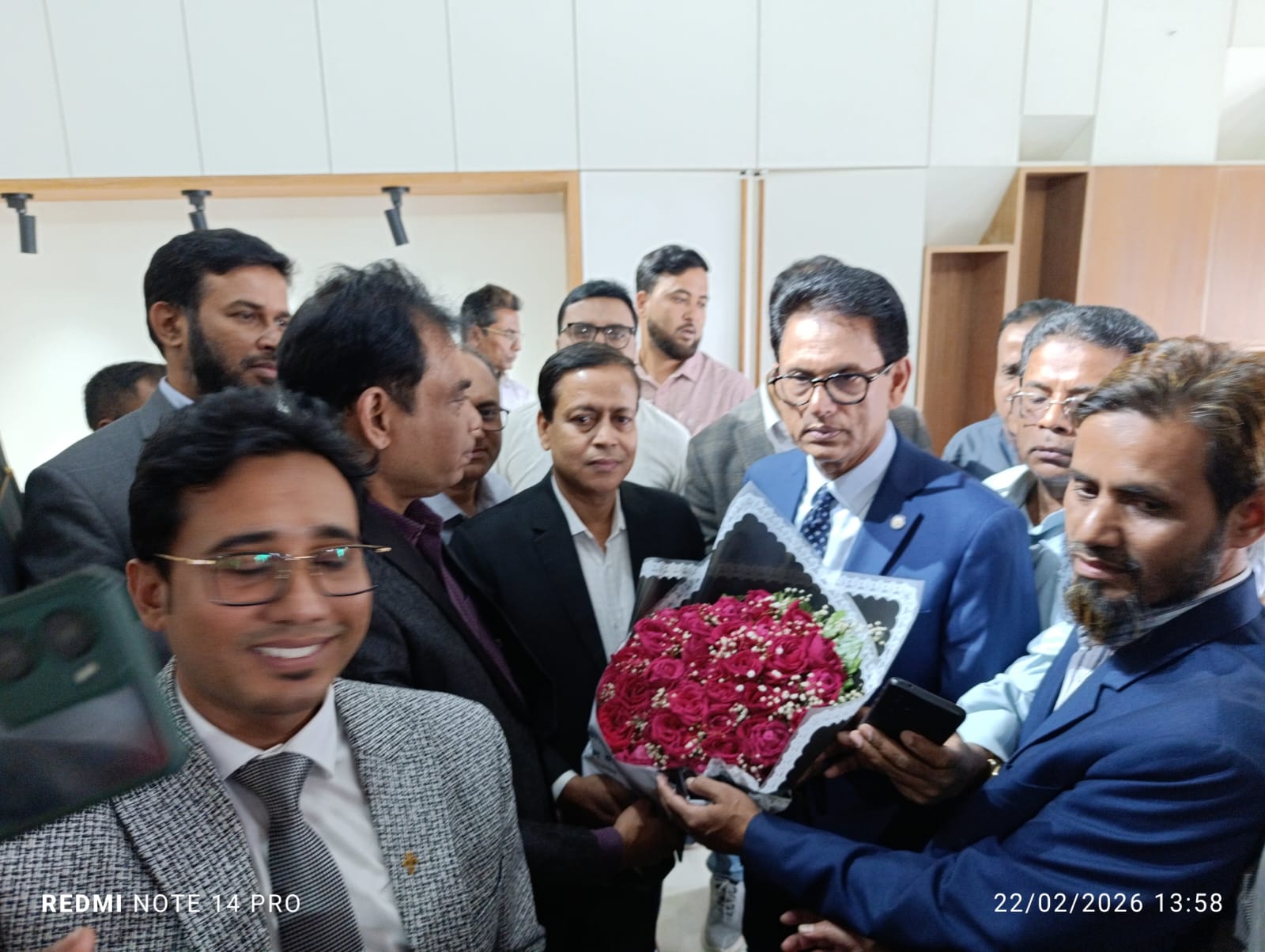 শিক্ষা মন্ত্রণালয়ের মন্ত্রী মহোদয়কে এনটিআরসিএ-এর পক্ষ থেকে ফুলেল শুভেচ্ছা