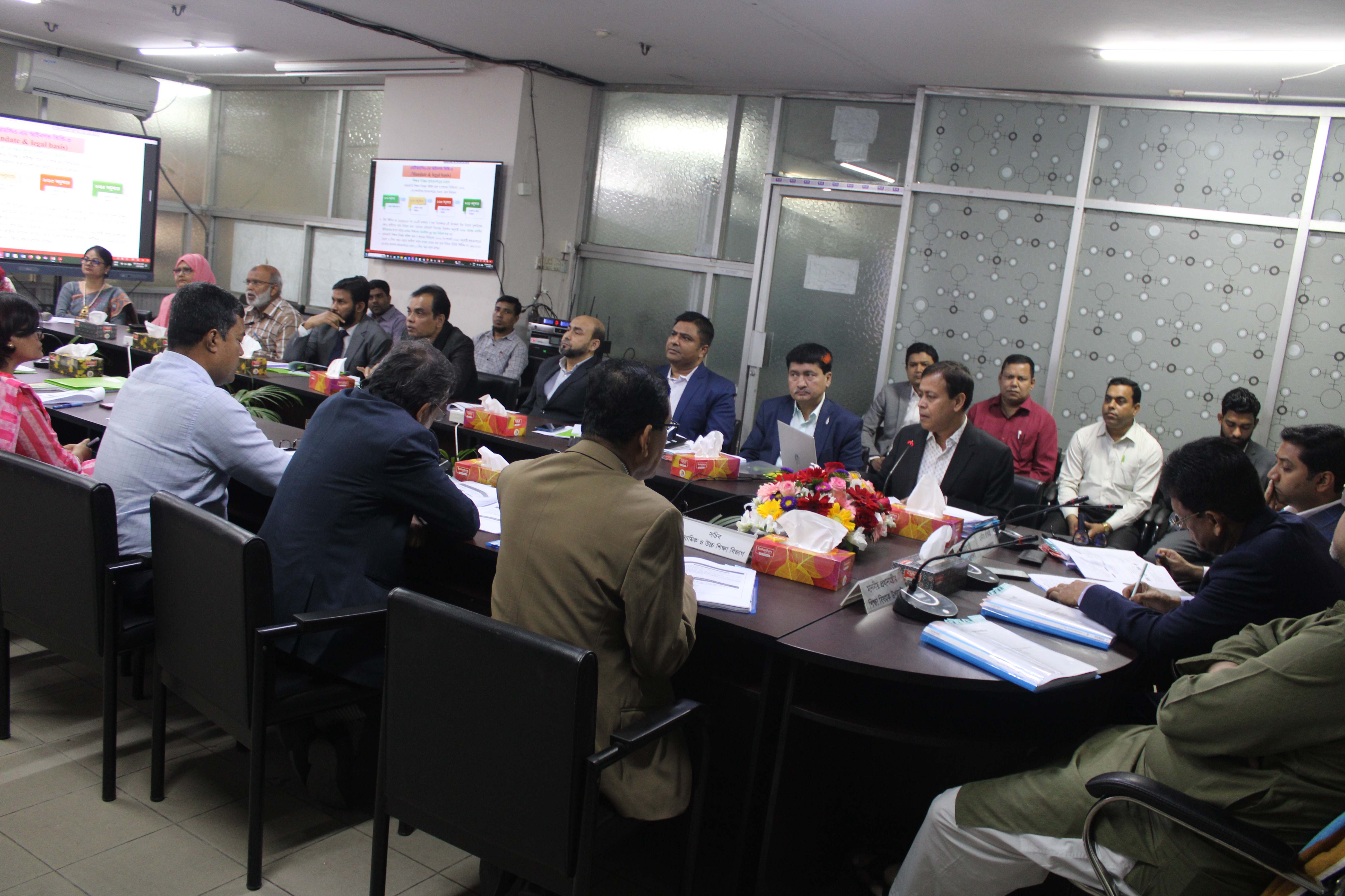 মাননীয় শিক্ষামন্ত্রী, প্রতিমন্ত্রী ও উপদেষ্টার সাথে এনটিআরসিএ-এর কর্মকর্তাদের মতবিনিময় সভা।