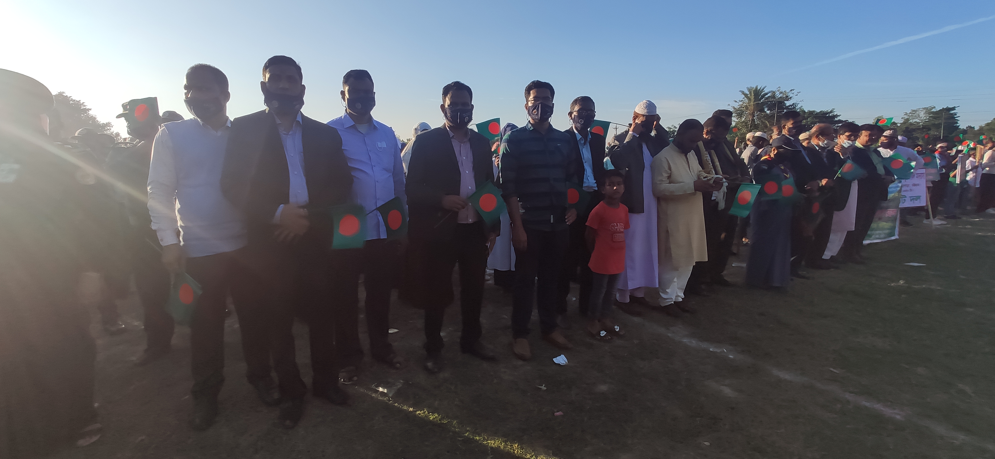 মাননীয় প্রধানমন্ত্রীর নের্তৃত্ব এ শপথ গ্রহন