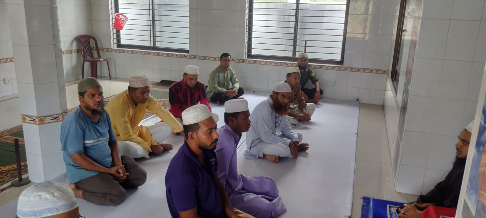 ছাত্র-জনতার গণঅভ্যুত্থানে শহীদদের আত্মার শান্তি ও মাগফেরাত কামনায়,বিদ্যুৎ বিভাগের নির্দেশনার আলোকে ৩৬ জুলাই'২০২৫ (৫আগস্ট'২০২৫) যোহর নামাজ পরবর্তী অত্র পবিসের সদর দপ্তর জামে মসজিদে দোয়া/মোনাজাত অনুষ্ঠিত হয়েছে। দোয়া/মোনাজাতে সদর দপ্তরের কর্মকর্তা/কর্মচার