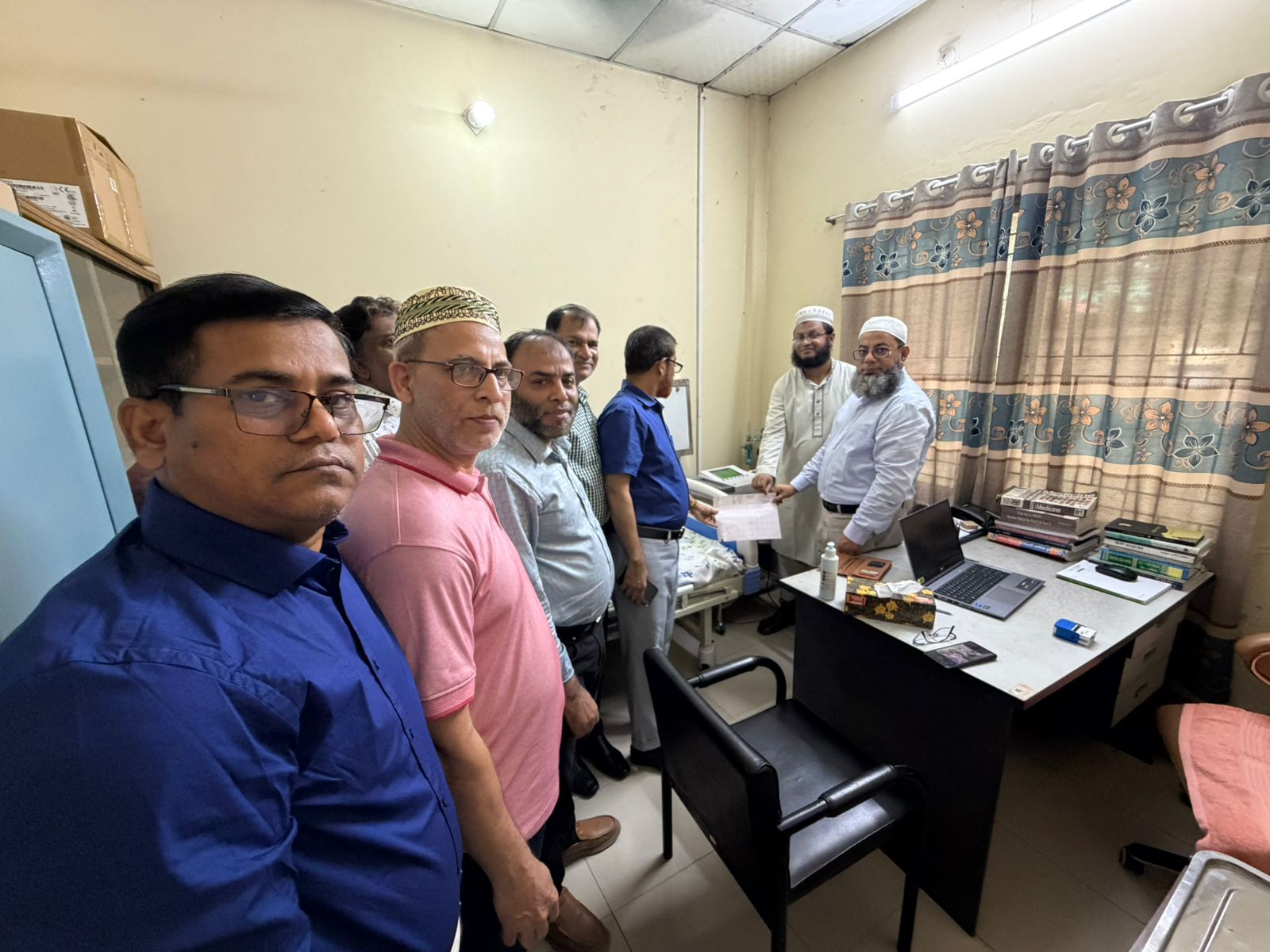 প্রধান কার্যালয়ের মেডিক্যাল সেন্টারের জন্য ক্রয়কৃত ইসিজি মেশিনের উদ্বোধন।