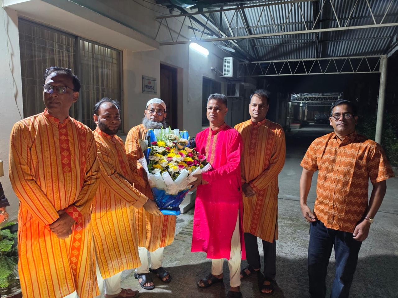 পিজিসিএল-এর প্রধান কার্যালয়ে আয়োজিত “বৈশাখী পান্তা উৎসব” এ সিরাজগঞ্জ-৫ (বেলকুচি, চৌহালী) আসনের মাননীয় সংসদ সদস্য জনাব মোঃ আমিরুল ইসলাম খান মহোদয় উপস্থিত ছিলেন।