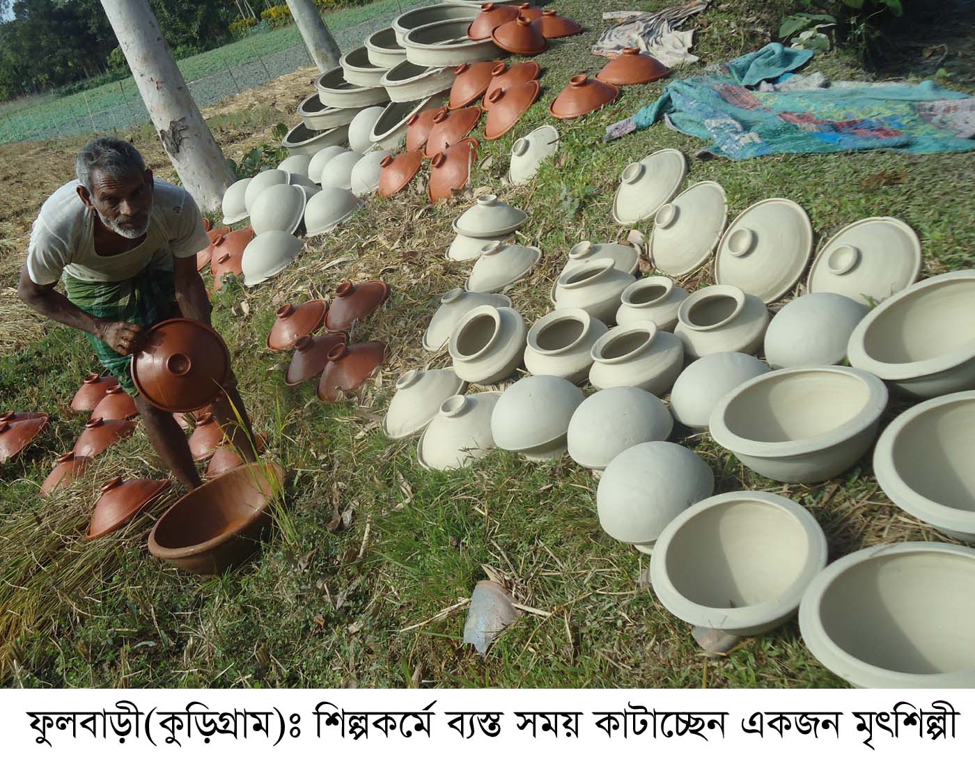 ব্যস্ত সময় কাটাচ্ছেন মৃৎ শিল্প কারিগর