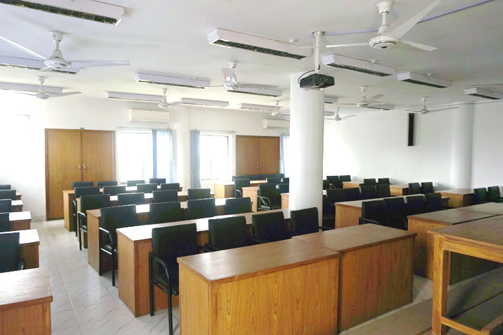 বড় ক্লাস রুম