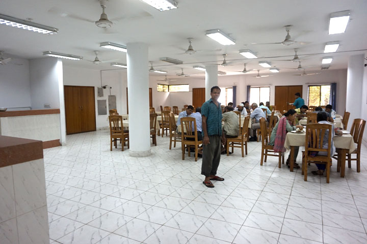 ক্যাফেটেরিয়া