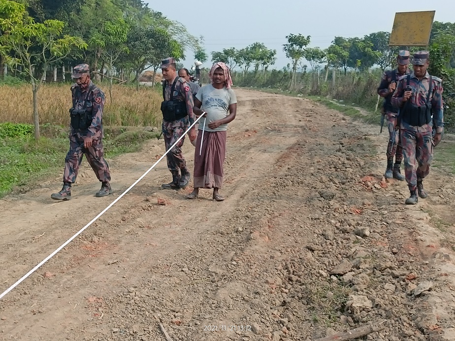 গ্রামীণ মাটির রাস্তা এইচবিবি করণ