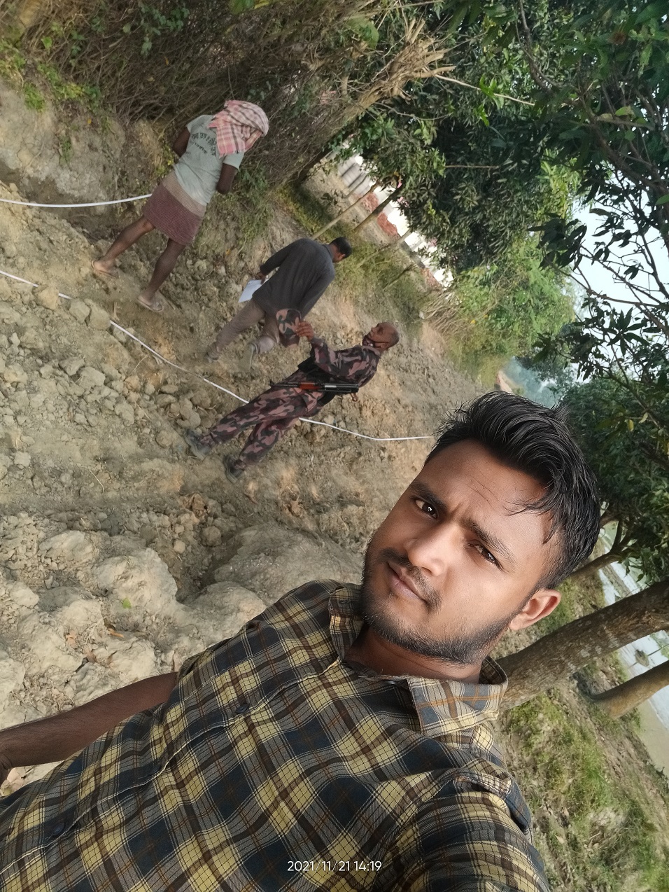 গ্রামীণ মাটির রাস্তা এইচবিবি করণ