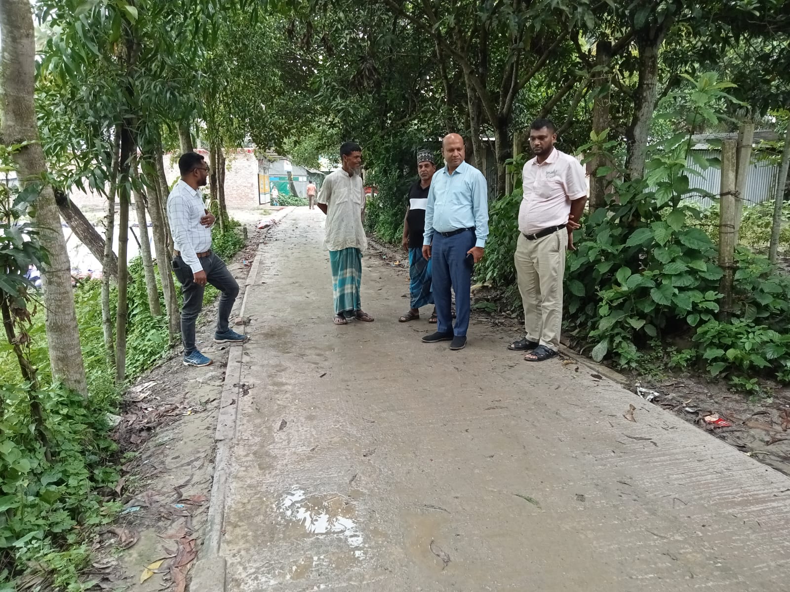 জেলা ত্রাণ ও পুনর্বাসন কর্মকর্তা মহোদয় কর্তৃক 25-26 অর্থবছরে বাস্তবায়িত গ্রামীণ অবকাঠামো সংষ্কার প্রকল্প পরিদর্শন