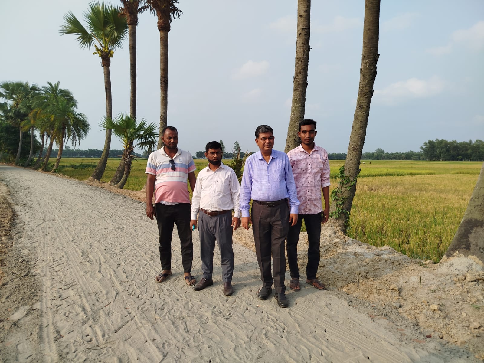 হেরিং বোন বন্ড রাস্তা পরিদর্শন