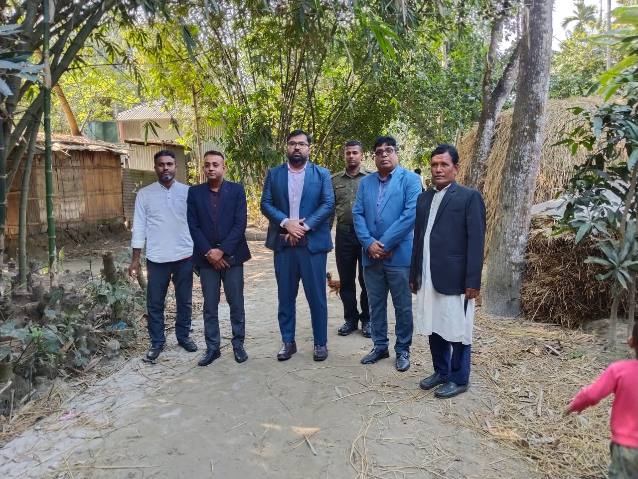 ফটো গ্যালারি টিআর/কাবিটা/কাবিখা ২০২৫-২৬ অর্থ বছর প্রকল্প পরিদর্শন। নারান্দিয়া ইউপি