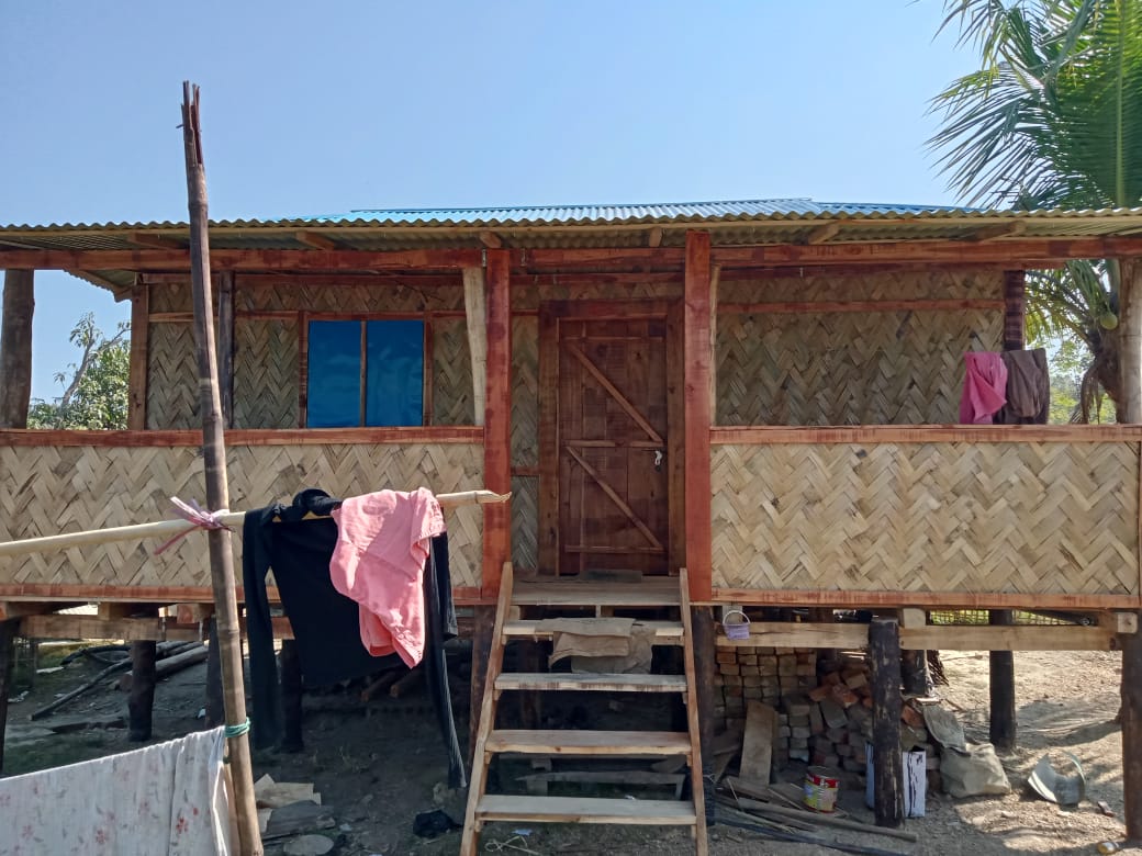 মাচাং ঘর