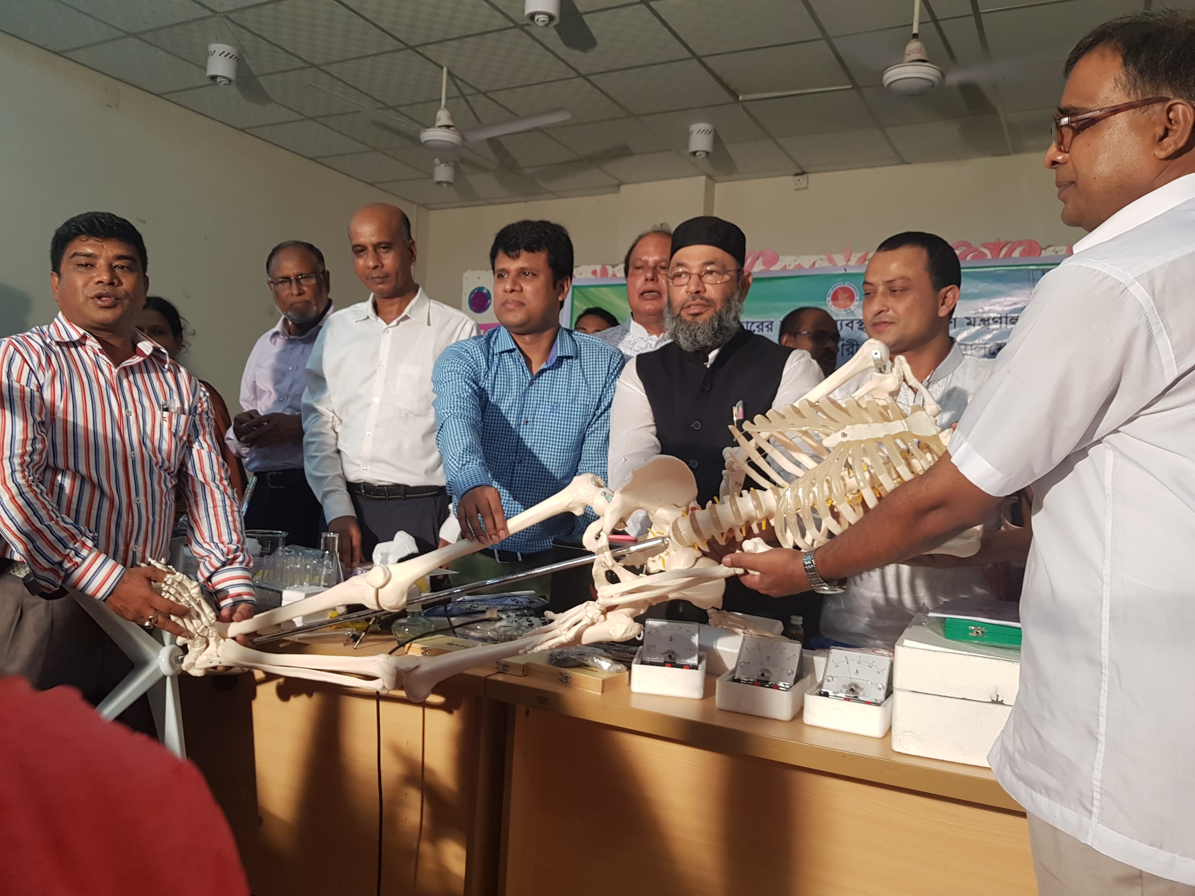 সাভার উপজেলা প্রকল্প বাস্তবায়ন কর্মকর্তার কার্যালয়ের বিভিন্ন উন্নয়ন প্রকল্পের বাস্তবায়িত প্রকল্প।